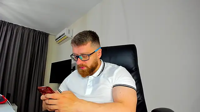 Findom guy online show from April 16, 10:27 am