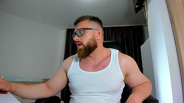 Snapshot of Findom_guy chatting on June 2, 4:09 pm Findom guy online show from June 2, 4:09 pm