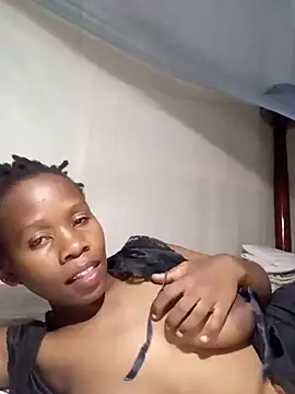 Queentesi online show from February 9, 12:30 pm