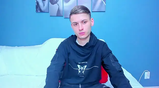 andboyfor6 online show from February 14, 11:31 pm