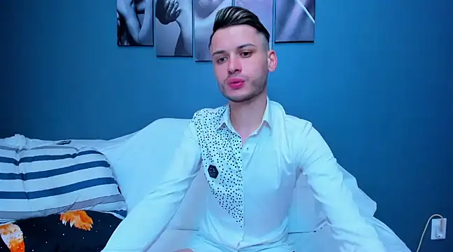 andboyfor6 online show from February 20, 6:17 am