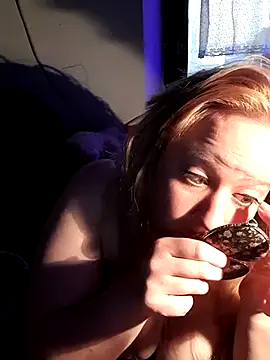 Snapshot of D_Marinna chatting on March 9, 4:11 pm D Marinna online show from March 9, 4:11 pm