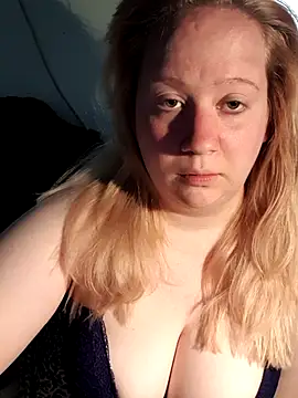 Snapshot of D_Marinna chatting on March 16, 2:32 pm D Marinna online show from March 16, 2:32 pm