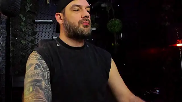 LexXHardy online show from April 18, 4:33 pm