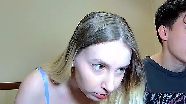 MiaAndWilliam online show from February 15, 4:58 pm