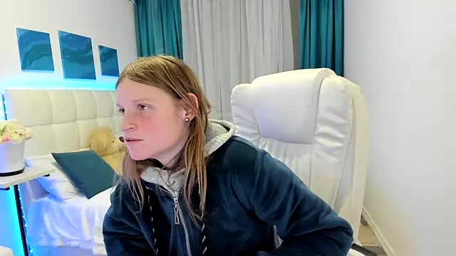 Kathlyn  Heath online show from February 15, 7:39 pm