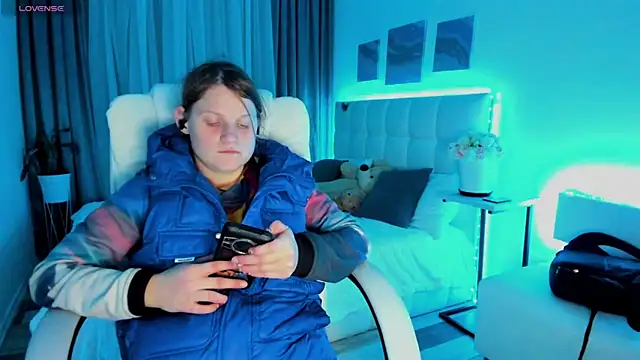 Kathlyn  Heath online show from March 15, 6:43 pm