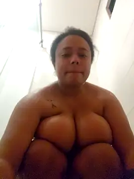 Emmachan19 online show from September 16, 8:10 pm