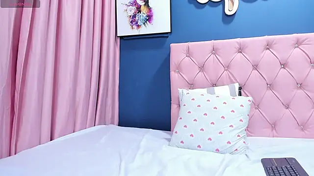 Snapshot of AngelitaWild_ chatting on February 28, 11:56 pm AngelitaWild online show from February 28, 11:56 pm