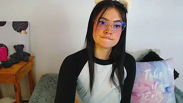 Snapshot of Isa_Maiden1 chatting on October 2, 3:30 pm Isa Maiden1 online show from October 2, 3:30 pm