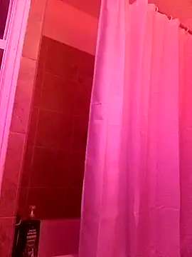 Snapshot of cammyquart chatting on December 10, 4:45 am cammyquart online show from December 10, 4:45 am