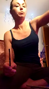 Snapshot of cammyquart chatting on December 27, 2:47 am cammyquart online show from December 27, 2:47 am