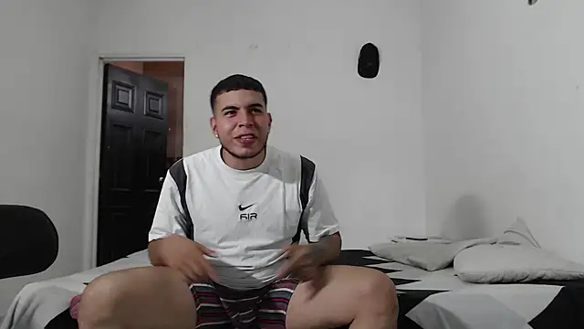 Sofiafuck20 online show from March 15, 8:32 pm