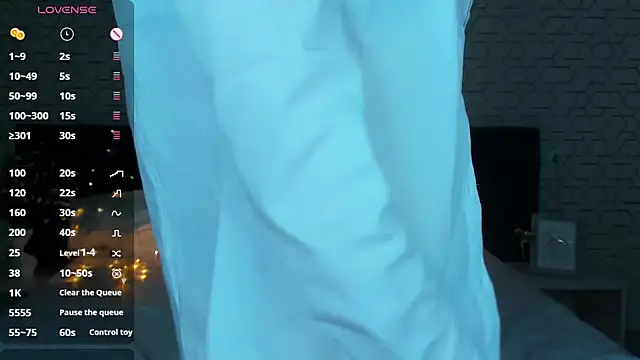 Linda Bryant online show from January 26, 3:27 am