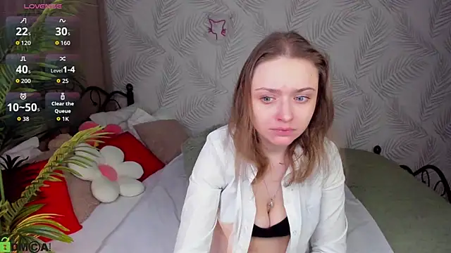 Linda Bryant online show from March 12, 1:01 am