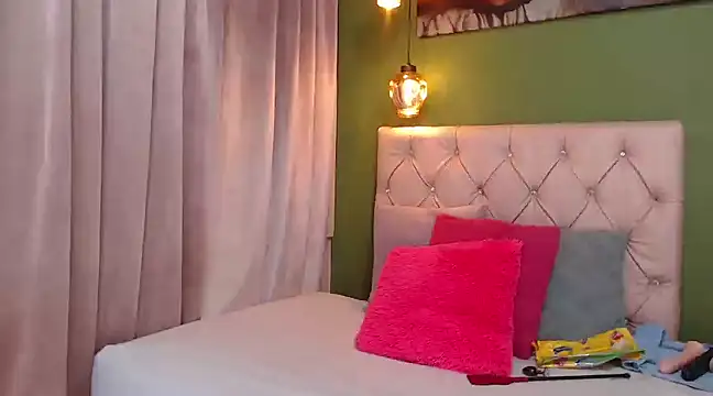 Rebecca Milf online show from January 26, 3:58 pm