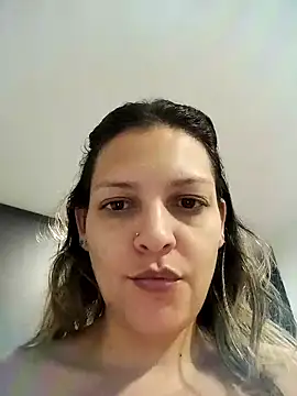 Mia Hampton online show from February 2, 3:32 am