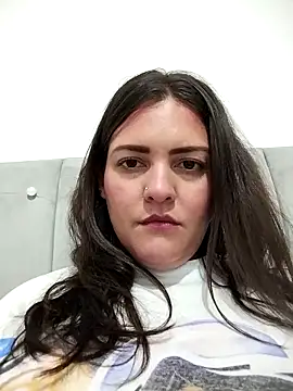 Mia Hampton online show from April 1, 9:34 pm