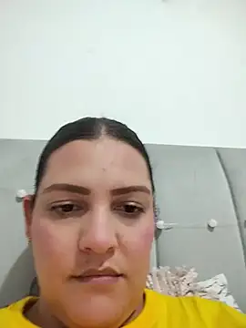 Snapshot of Mia_Hampton chatting on July 3, 11:44 pm Mia Hampton online show from July 3, 11:44 pm