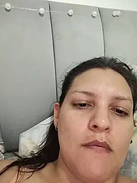 Snapshot of Mia_Hampton chatting on July 22, 7:27 pm Mia Hampton online show from July 22, 7:27 pm