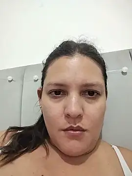 Snapshot of Mia_Hampton chatting on July 25, 9:56 pm Mia Hampton online show from July 25, 9:56 pm