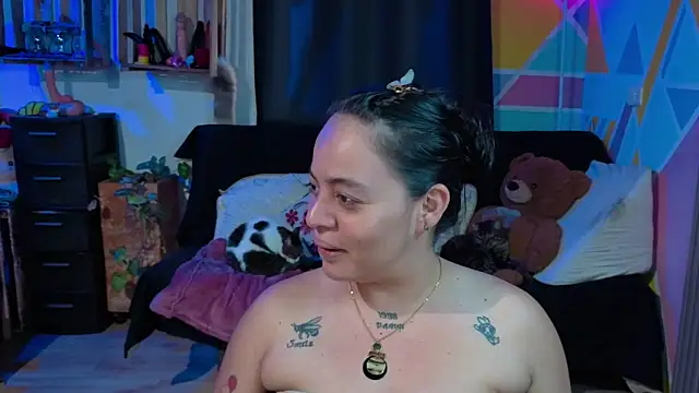 Snapshot of Cuttiealice chatting on September 10, 5:35 pm Cuttiealice online show from September 10, 5:35 pm