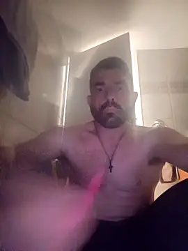 George21ek online show from March 29, 9:26 pm