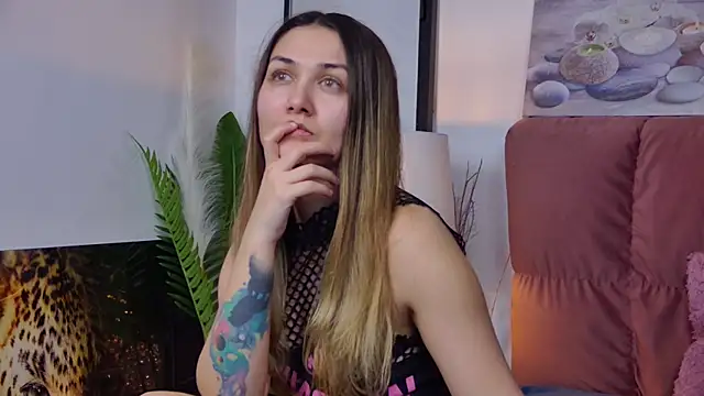 Snapshot of NicolLopeze chatting on February 20, 5:29 pm NicolLopeze online show from February 20, 5:29 pm