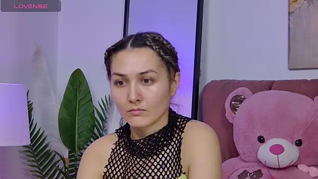 NicolLopeze online show from November 19, 7:30 am