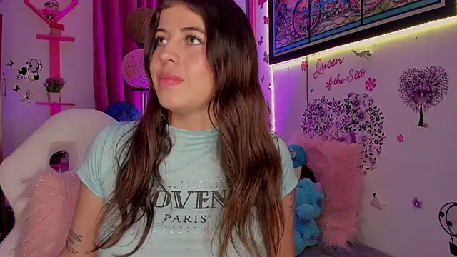 zoe kittylove online show from December 19, 5:40 am