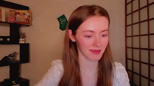 Snapshot of KateCuddle chatting on December 31, 7:53 am KateCuddle online show from December 31, 7:53 am