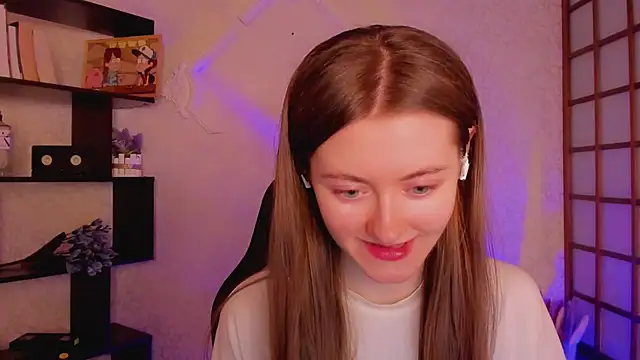 Snapshot of KateCuddle chatting on January 24, 2:07 am KateCuddle online show from January 24, 2:07 am