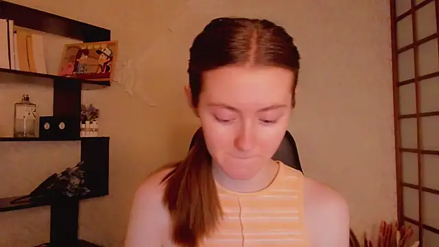 Snapshot of KateCuddle chatting on February 5, 6:46 am KateCuddle online show from February 5, 6:46 am