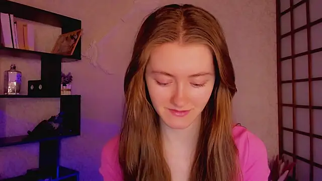 Snapshot of KateCuddle chatting on February 12, 2:03 am KateCuddle online show from February 12, 2:03 am