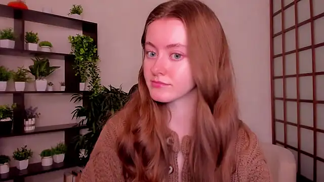 Snapshot of KateCuddle chatting on September 15, 2:33 am KateCuddle online show from September 15, 2:33 am