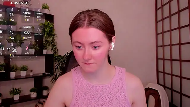 KateCuddle online show from April 23, 2:46 am