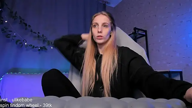 Anna Fink online show from January 31, 5:32 pm