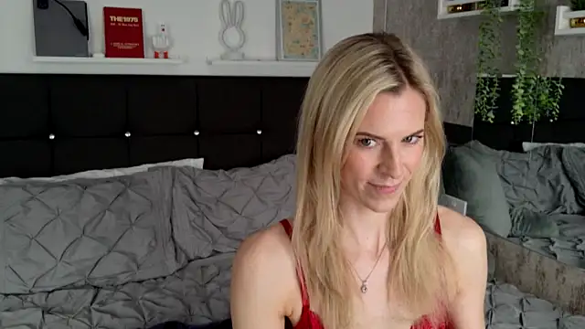 Amber riivers online show from March 7, 12:12 pm