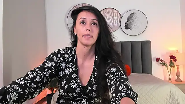 SaharaGarcia   online show from January 11, 9:57 pm