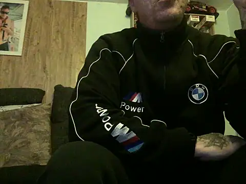 steveindahouse online show from March 20, 4:18 am