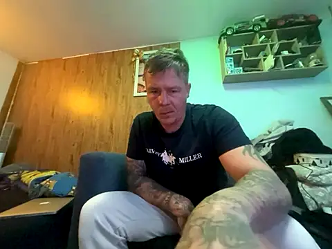 steveindahouse online show from November 7, 4:34 am