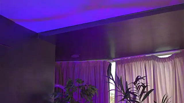 HotSkinnyX online show from September 29, 6:29 am