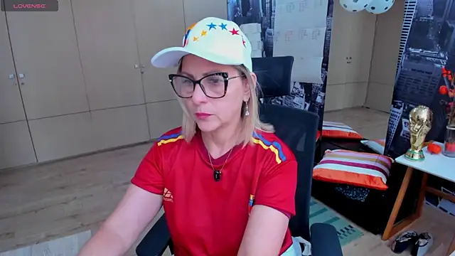 Snapshot of jane_turner chatting on June 29, 1:44 pm jane turner online show from June 29, 1:44 pm