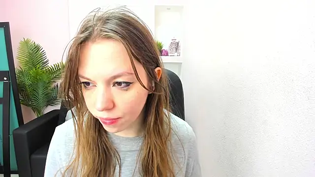 Persephoni online show from December 13, 8:47 pm