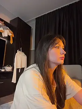itssophiie online show from May 14, 6:26 pm