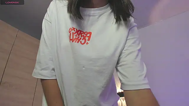 Snapshot of isabella_thomsonp chatting on February 13, 11:26 pm isabella thomsonp online show from February 13, 11:26 pm
