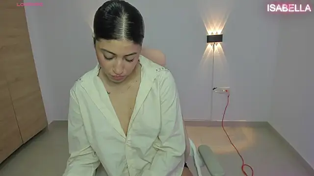 isabella thomsonp online show from October 29, 9:05 pm