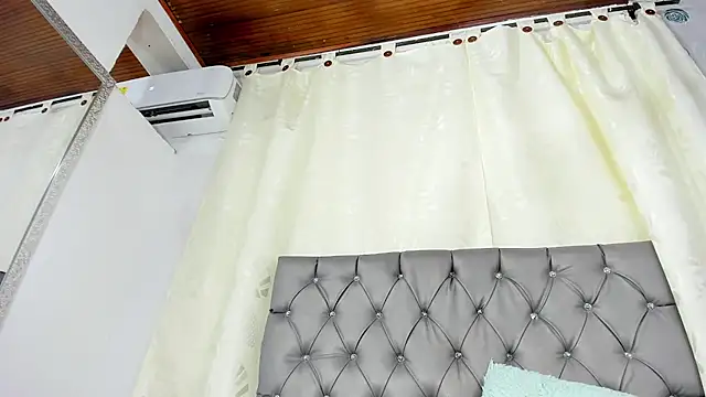 luna evaa online show from March 14, 5:57 pm