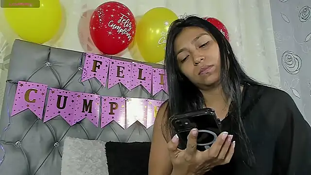 luna evaa online show from September 23, 1:47 pm