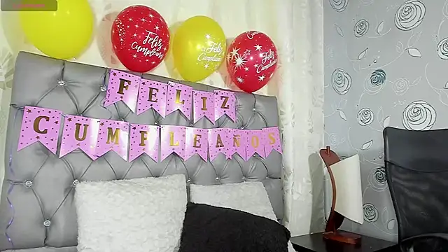 luna evaa online show from September 25, 2:10 pm